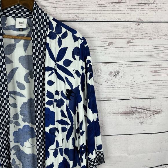 Cabi Kimono Womens Small Blue White Floral Botanical Tropical Light Weight 5661 - Picture 2 of 13